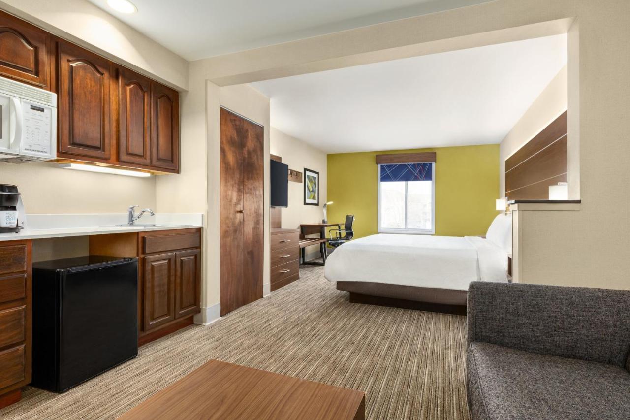 Holiday Express & Philadelphia - Mt Laurel By Ihg Hotel 3*